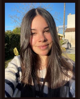 « Andrea, 18 ans, lycéenne, réside à Manosque. Investie et créative, je souhaite rejoindre le CCJ pour m’engager concrètement pour ma commune. Intéressée par la jeunesse, la solidarité et les projets locaux, j’aime proposer des idées utiles et dynamiques. »